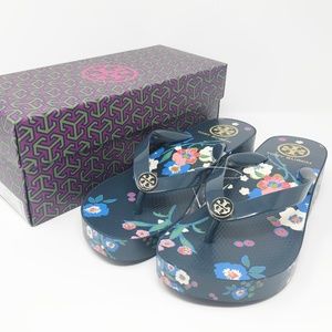 TORY BURCH Carved Wedge Flip Flop Platform 7 NEW